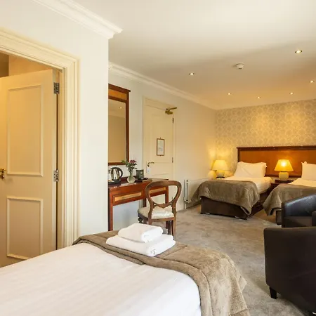 West Cork Отель