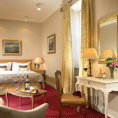 West Cork Hotel 3*