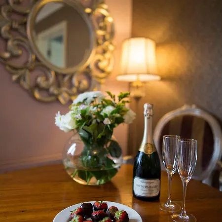 West Cork Отель